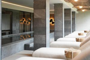 Część wypoczynkowa w obiekcie Marins Suites - Adults Only Hotel