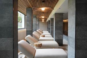 Część wypoczynkowa w obiekcie Marins Suites - Adults Only Hotel