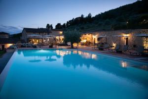 Bazén v ubytování Borgo Sant'Apollinare - Resort nebo v jeho okolí