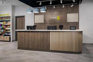 Home2 Suites By Hilton Tooele的厨房或小厨房