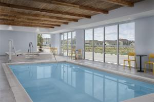 Bazén v ubytování Home2 Suites By Hilton Tooele nebo v jeho okolí