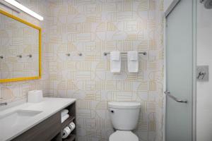 Home2 Suites By Hilton Tooele的一间浴室