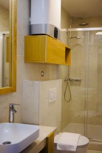 Hvar Riva Rooms的一间浴室
