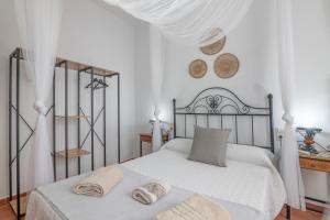 Katil atau katil-katil dalam bilik di Casa rural Montemayor +16 gambar
