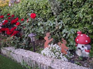 Ogród w obiekcie Flower house