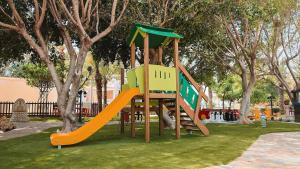 Parquinho infantil em Cavo Maris Beach Hotel