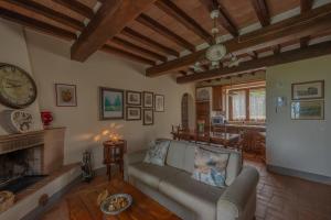 Posezení v ubytování Casa Marlèn - Medieval Borgo & pool - ItalyWeGo