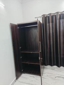 Φωτογραφία από το άλμπουμ του Non AC Room With Shared lounge σε Λάκναου