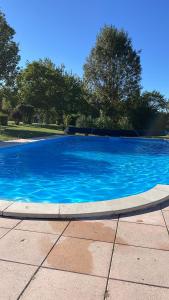 Gallery image of 2 chambres, piscine et calme, Sud Charente in Bardenac