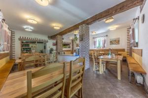 Restaurace v ubytování Horská Chata na Špici