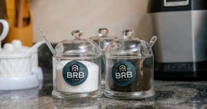 Imagen de la galería de Luxury 2BR Apartment with AC, Wi Fi, Backup Power Ideal for Families , Bukoto, en Kampala 24 fotos más