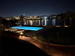 Piscina di Excepcional Monoambiente edificio LAWA Calyptus o nelle vicinanze
