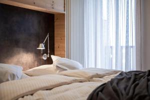 Postel nebo postele na pokoji v ubytování Hotel & Gasthof zum Hirschen