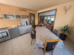 Kuchyňa alebo kuchynka v ubytovaní Holiday home in Siofok - Balaton 35459