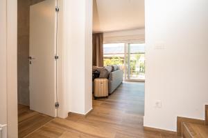 Ein Sitzbereich in der Unterkunft VSG Resort - Apartments 200m from Beach, Pool, Sauna & Jacuzzi