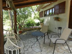 Balkón nebo terasa v ubytování SCAPPO IN UMBRIA, La Casa nel bosco