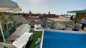 Piscina di Riad Makech o nelle vicinanze