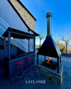 Kemudahan BBQ tersedia untuk tetamu di rumah tamu ini