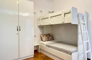 Letto o letti in una camera di Ionian Sea View Apartment