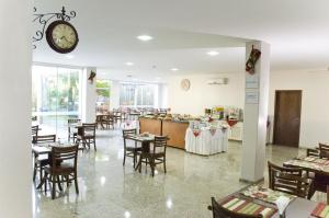 Restaurant ou autre lieu de restauration dans l'établissement Hotel GAPH Maringa - Economico Mini Resort