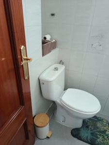 Koupelna v ubytování CASA COMPARTIDA SIn ASCENSOR ELDA