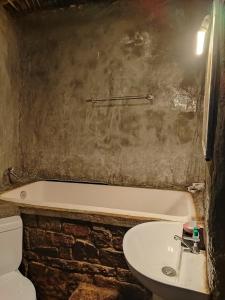 Koupelna v ubytování Kithul cob hideaway