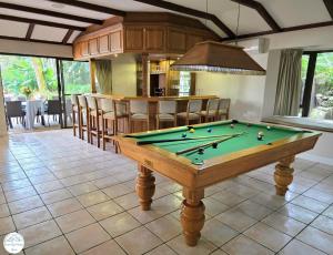 Biliár nebo kulečník v ubytování Villa A31 - Selborne Golf Estate
