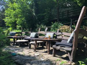 Κήπος έξω από το Jurta Les Park