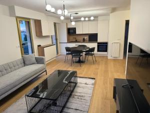 Kuchyň nebo kuchyňský kout v ubytování Appartement L'ECRIN DES EMPEREURS + 4 fotografie