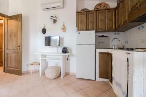 Gallery image of GuestHost - Comfy Apartment X3 with Terrace in San Pantaleo