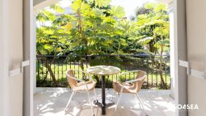 En balkon eller terrasse på Konstantinos Pool & Fun Apartments