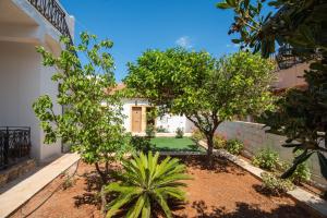 Zahrada ubytování Athina Villas