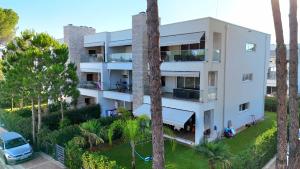 Το κτήριο όπου στεγάζεται  το διαμέρισμα