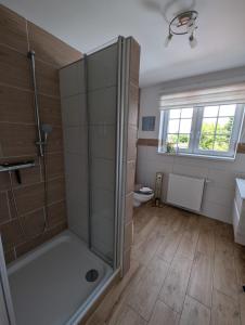Koupelna v ubytování Gästehaus Gast + 19 fotografií