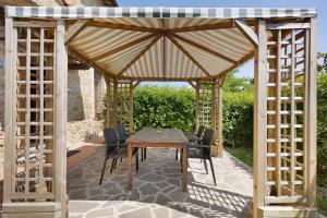 A balcony or terrace at La Ripa - Appartamento I Ghiri