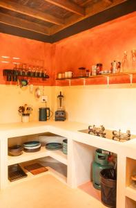 Kuchyň nebo kuchyňský kout v ubytování Romantic Treehouse w/ Boho Balcony + Fast Wifi + 124 fotografií