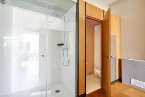 Koupelna v ubytování Le Palacete Hotel Gracia District, Sonder by Marriott Bonvoy