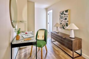 Posezení v ubytování Sonder by Marriott Bonvoy The Nealon