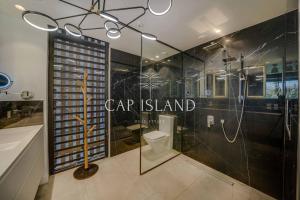 Ένα μπάνιο στο Luxueux appartement sur sa plage privée +23 φωτογραφίες