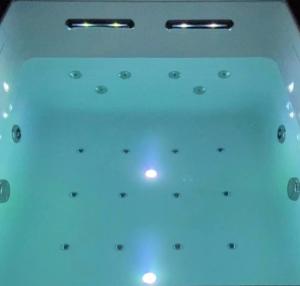 Billede fra billedgalleriet på Suite maXimo con vasca Idromassaggio i Bari