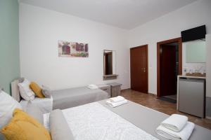 Fotografie z fotogalerie ubytování Dagos Rooms v destinaci Dhërmi