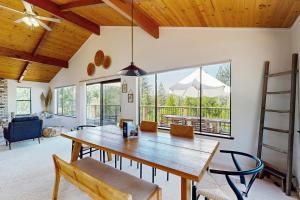 Φωτογραφία από το άλμπουμ του Restoration House σε Groveland