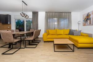 Posedenie v ubytovaní Villa Aurea