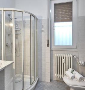 A bathroom at Farini Cozy Flat