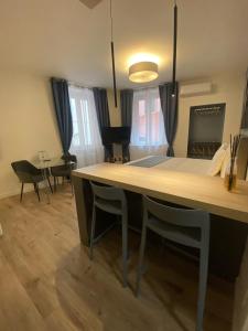 Fotografie z fotogalerie ubytování Annunciata14BoutiqueApt v destinaci Desenzano del Garda