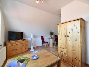 Μια τηλεόραση ή/και κέντρο ψυχαγωγίας στο Eva