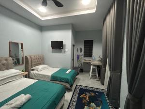 Ένα ή περισσότερα κρεβάτια σε δωμάτιο στο chalet jasa rajin
