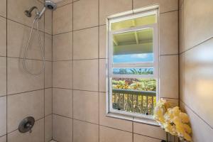 Bagno di 2 Mi to Hana Hwy Haiku Home with Ocean Views!