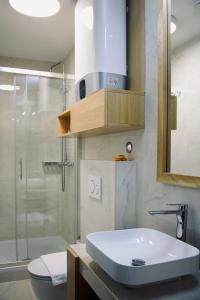 Hvar Riva Rooms的一间浴室