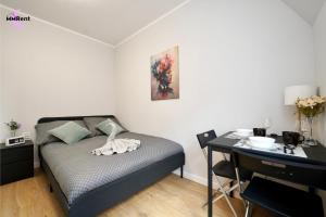 Giường trong phòng chung tại MMRent Dream Studio